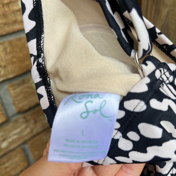 Kona Sol Black and White Asymmetrical Sleeveless Bodysuit - Picture 3 of 3